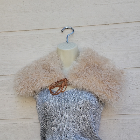 By Anthropologie Faux Fur Collar - Picture 2 of 9